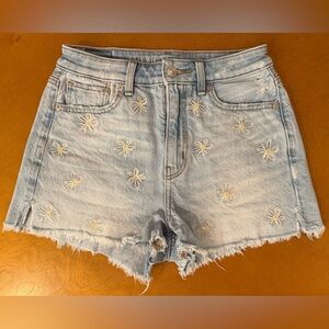 AEO Embroidered Daisy Flower Cutoff Jean Shorts Light Blue Floral Denim 00